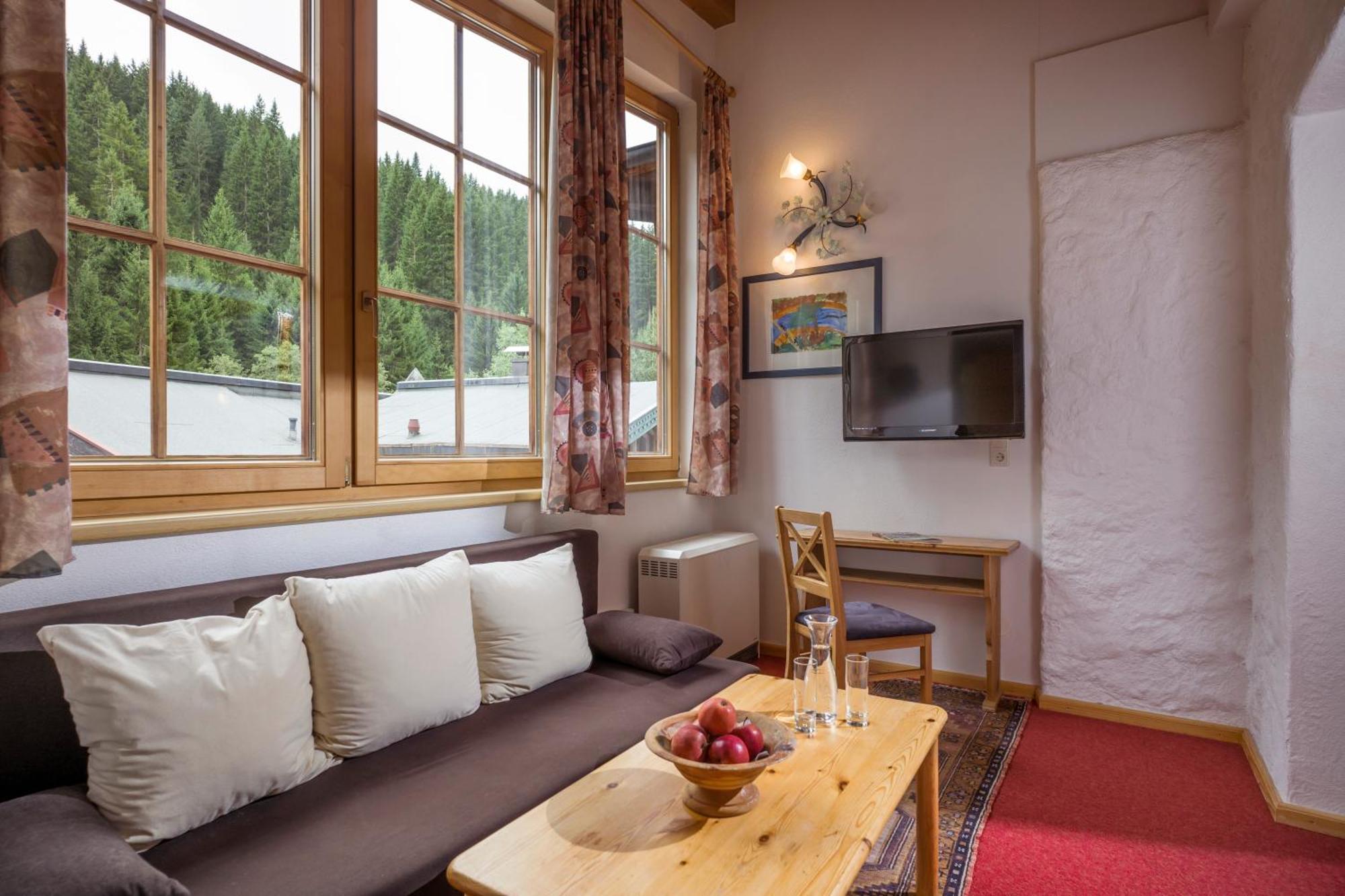 Hotel Mitterhof แกร์ลอส ภายนอก รูปภาพ